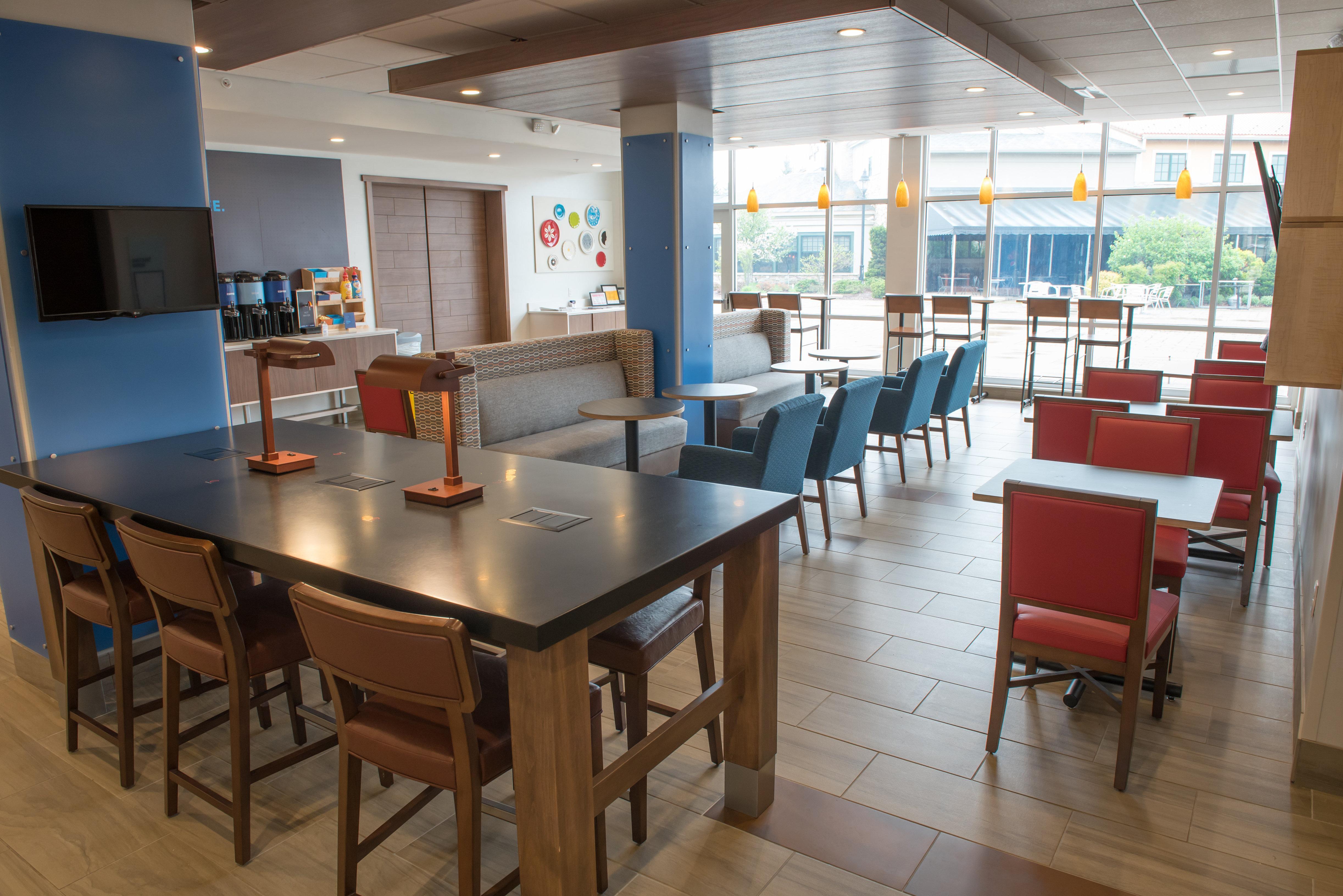 Holiday Inn Express & Suites - Fort Wayne North By Ihg Sunnybrook Acres Екстер'єр фото